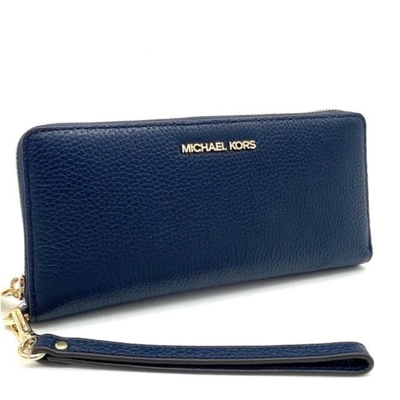 Michael Kors Large Continental Wallet
Wristlet Navy Blue - Picture 1 of 8